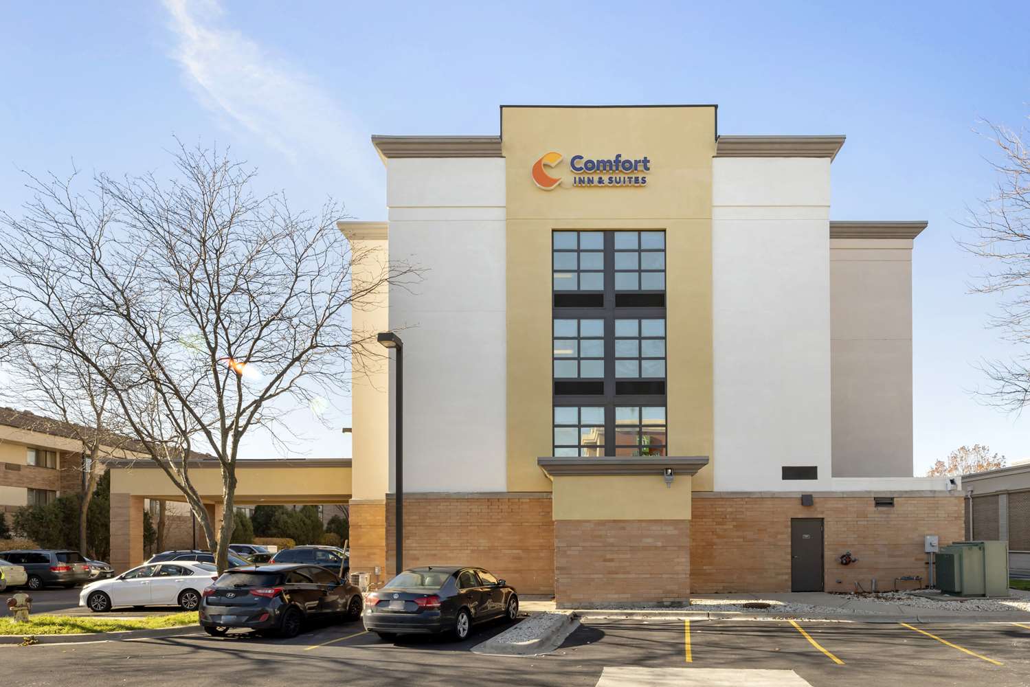 Фото Comfort Inn & Suites Arlington Heights - Schaumburg