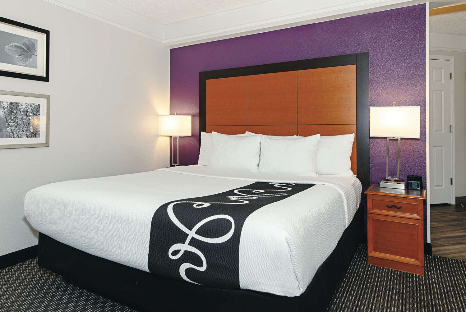 Фото La Quinta Inn & Suites by Wyndham Ontario Airport