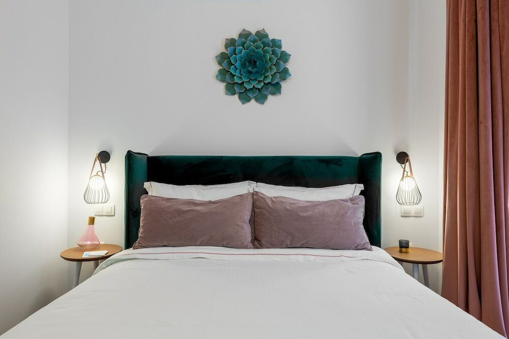 Фото 2 Mazi Suites