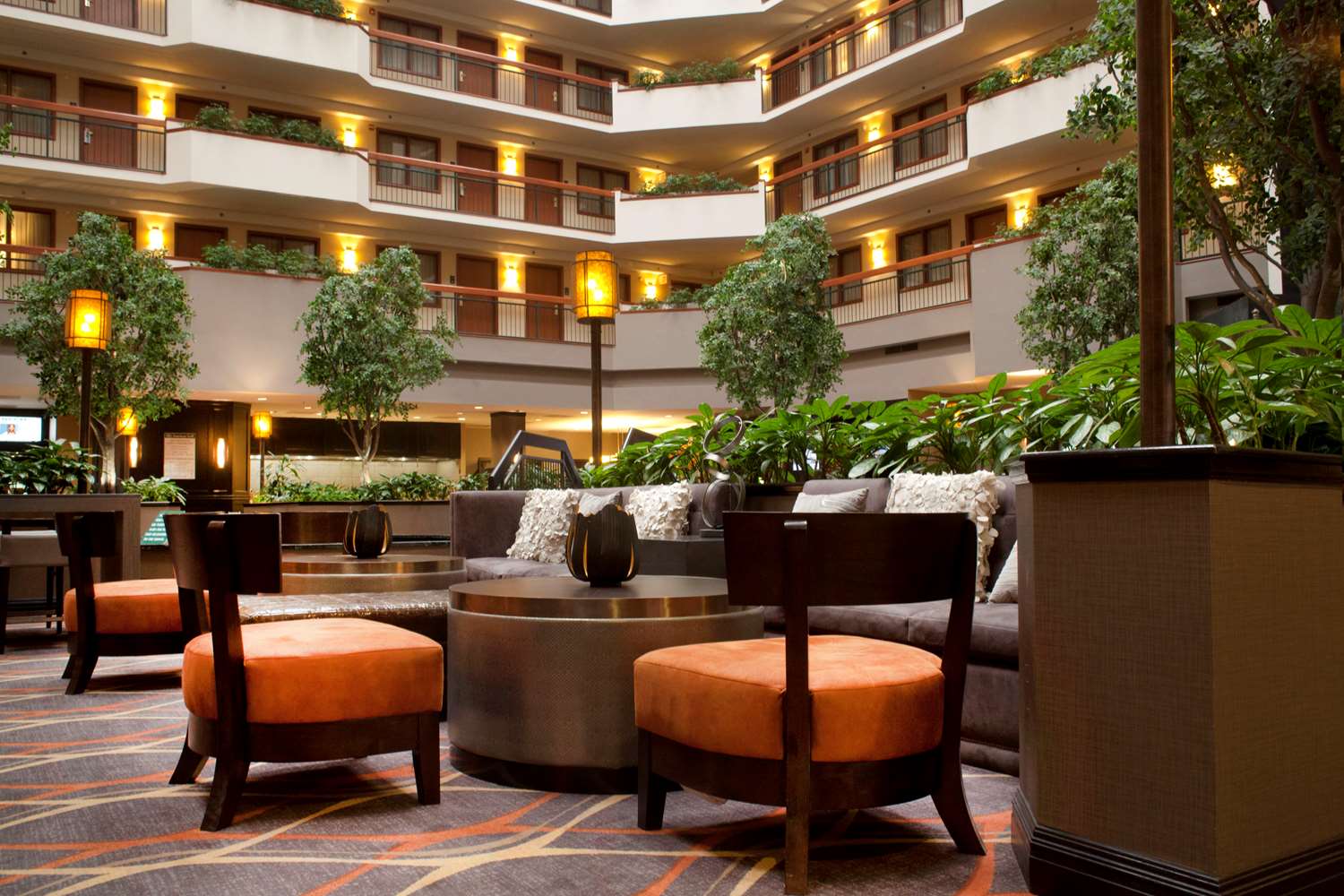 Фото Embassy Suites by Hilton Austin Arboretum