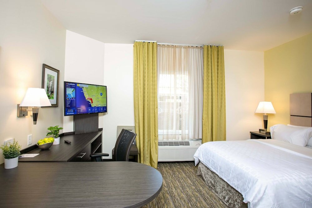 Фото Candlewood Suites Jacksonville - Mayport, an Ihg Hotel