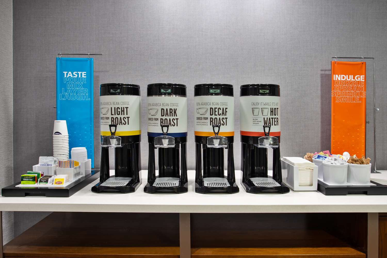 Фото Hampton Inn & Suites – Cape Coral/Fort Myers Area, Fl