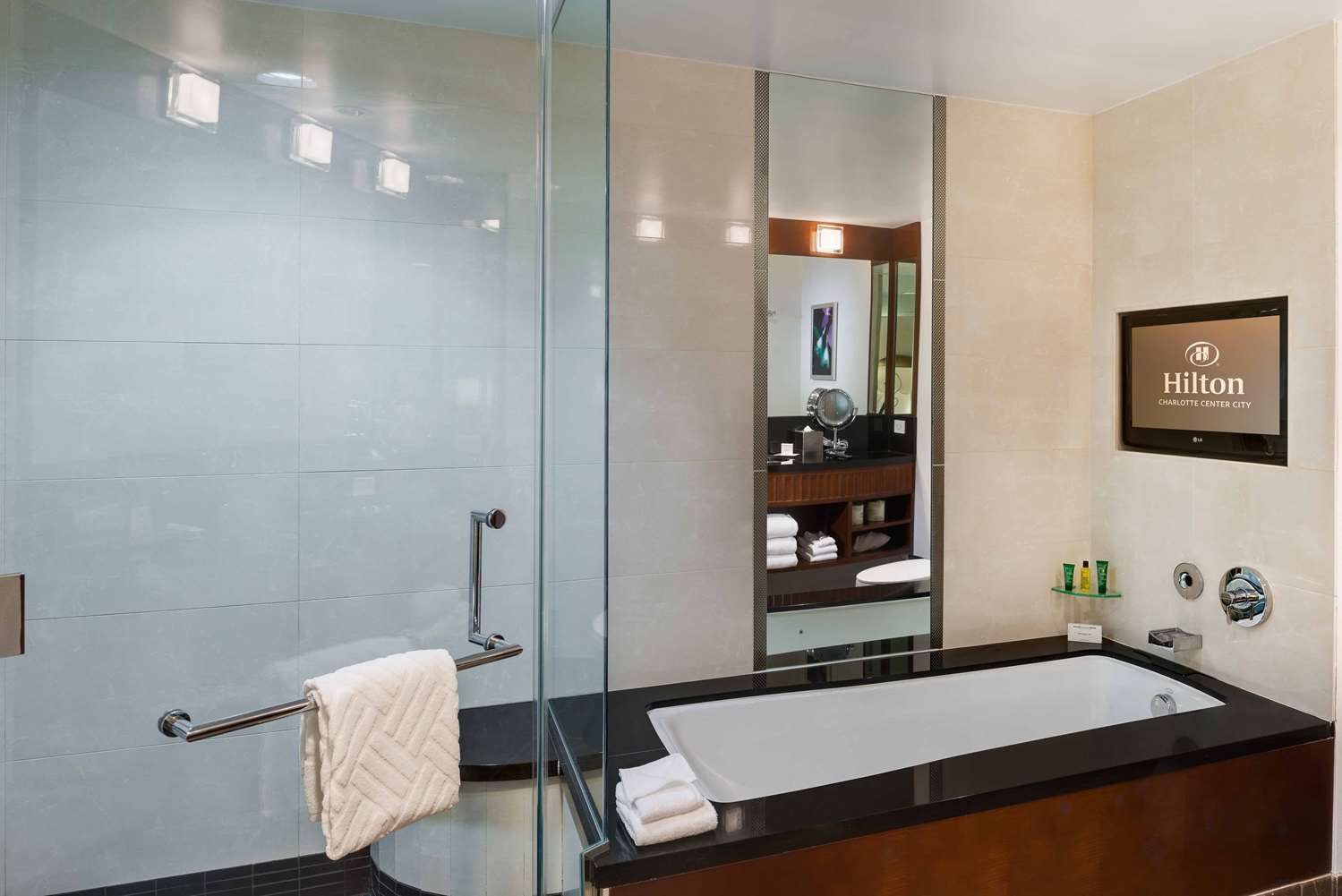 Фото Hilton Charlotte Uptown