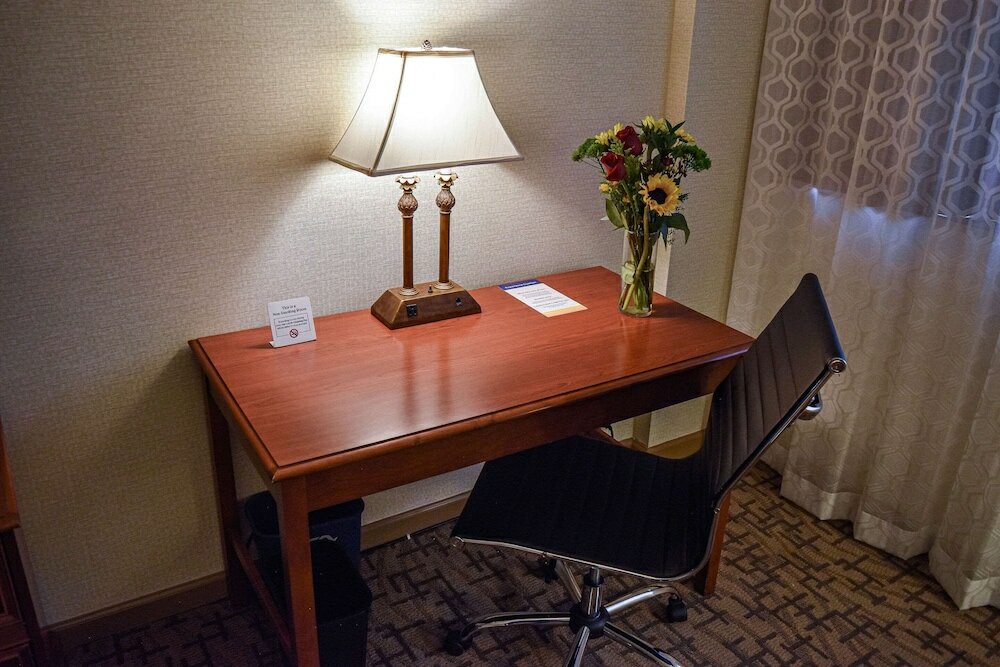 Фото Comfort Inn & Suites Downtown Tacoma