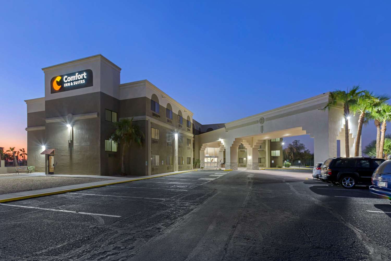 Фото Comfort Inn & Suites Surprise Near Sun City West
