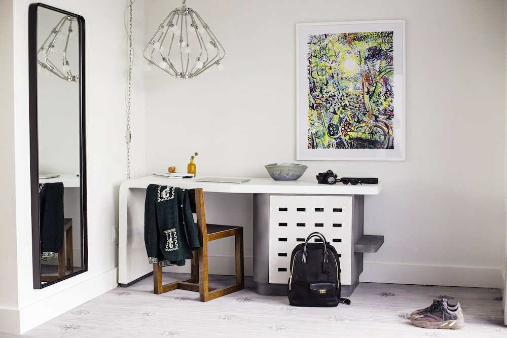 Фото The Line Austin