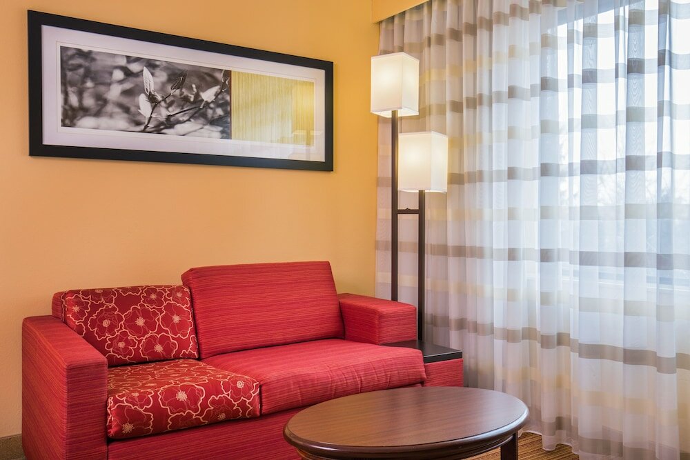 Фото Courtyard by Marriott Hartford Manchester