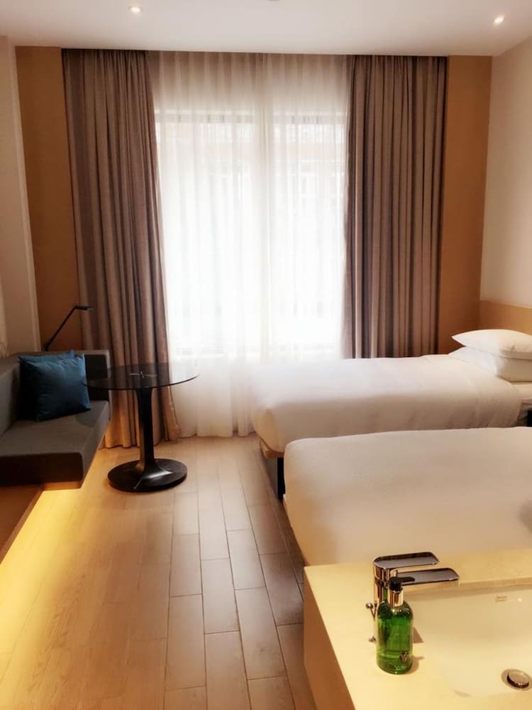 Фото Fairfield by Marriott Shanghai Jingan