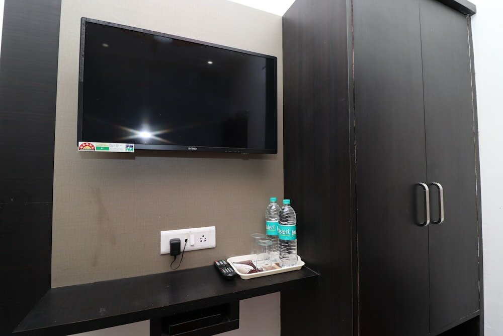 Фото Hotel Aaradhya Residency
