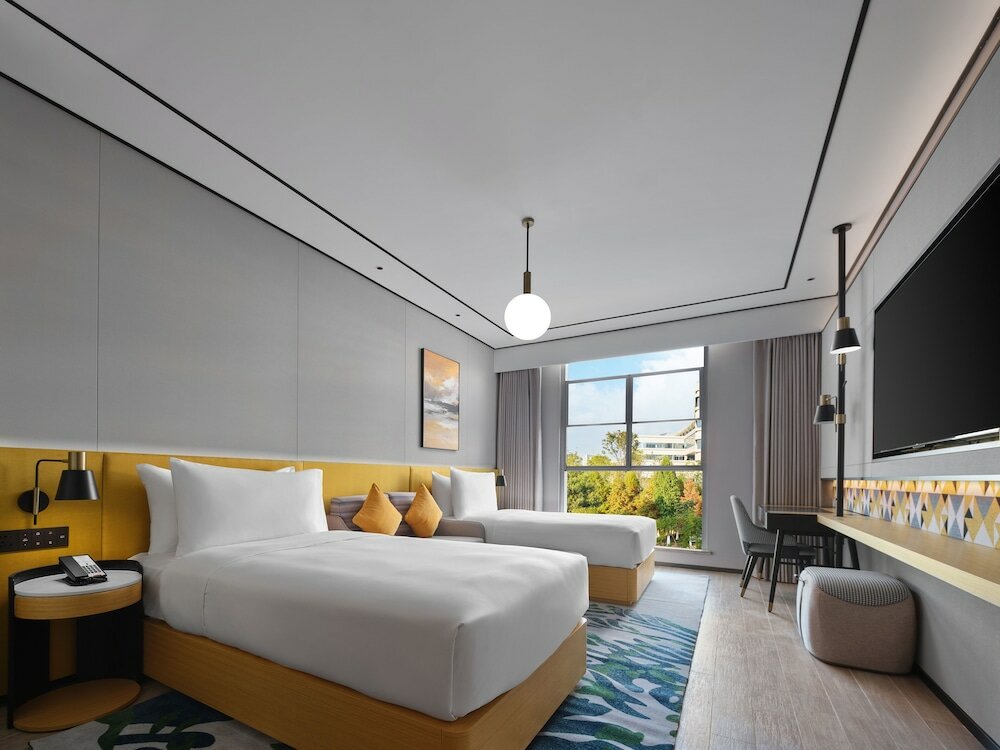 Фото Hilton Garden Inn Kunming Dianchi