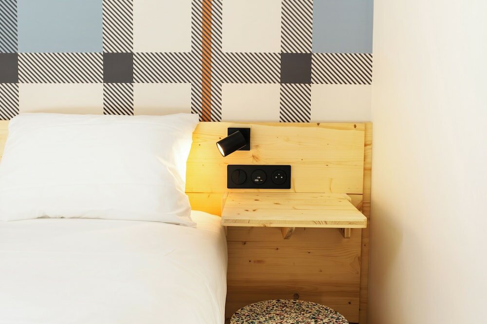 Фото EasyHotel Marseille Euromed