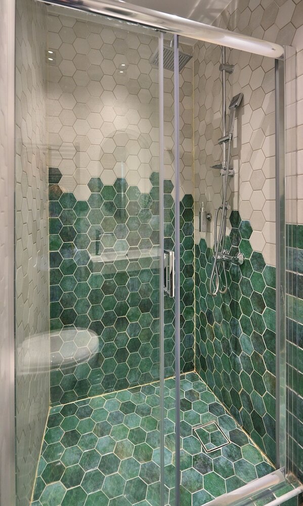 Фото Urban Elephant Suites