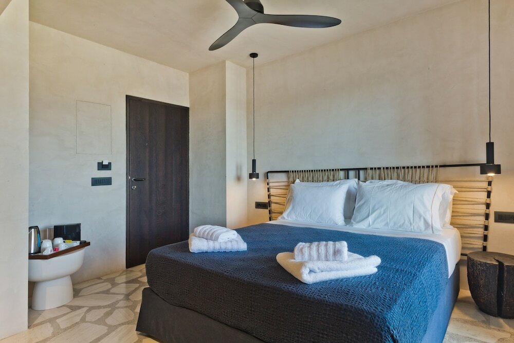 Фото Almi Luxury Rooms