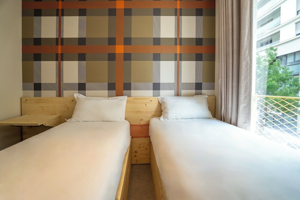 Фото EasyHotel Marseille Euromed