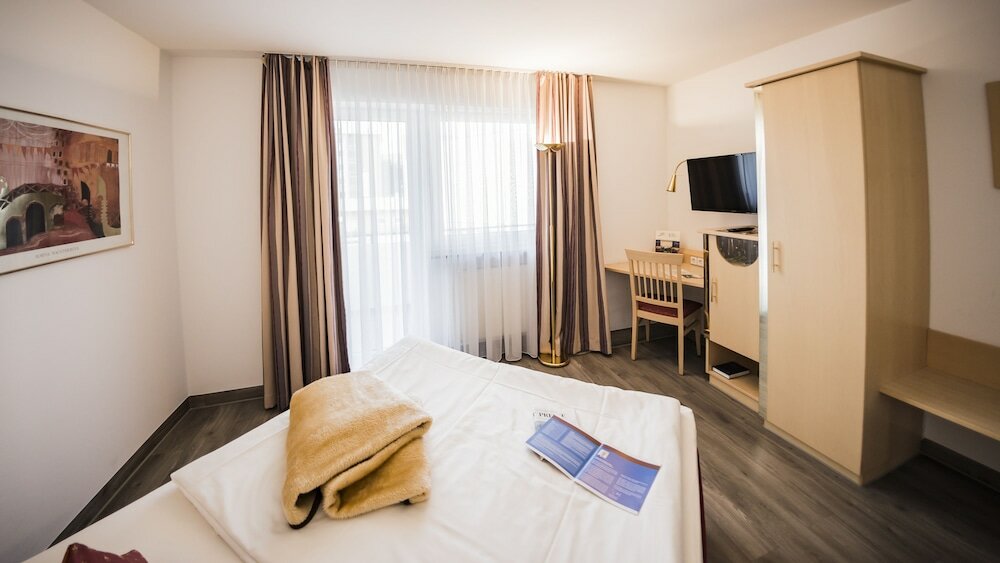 Фото City Hotel garni Neu-Ulm
