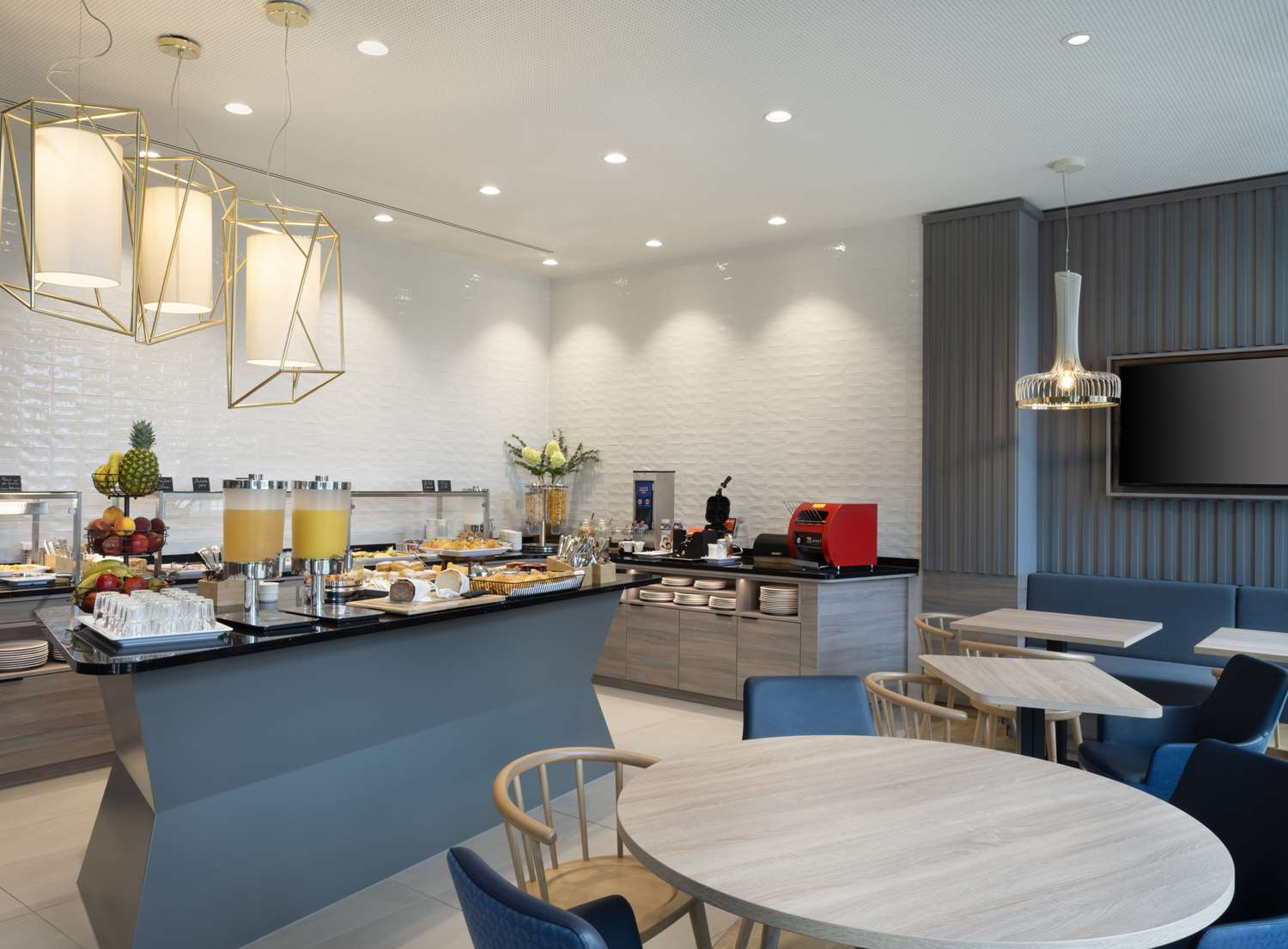 Фото Hampton by Hilton Celle