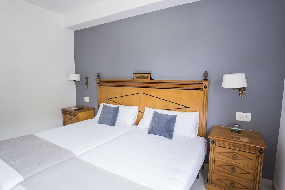 Фото Hotel Iberia