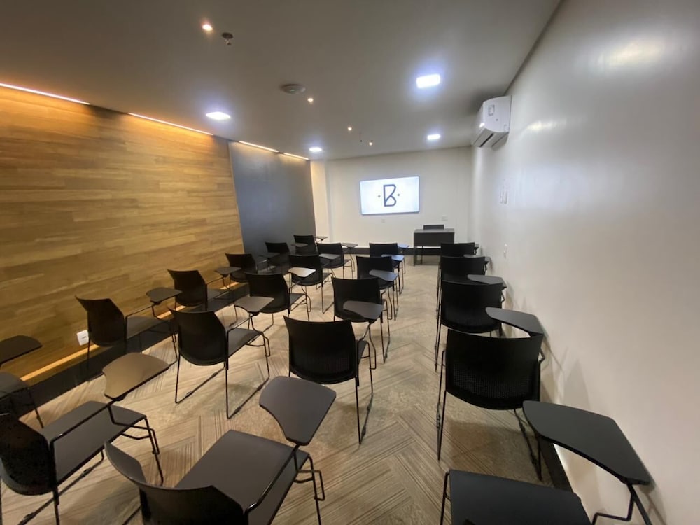 Фото Hotel Black Inn Flamboyant