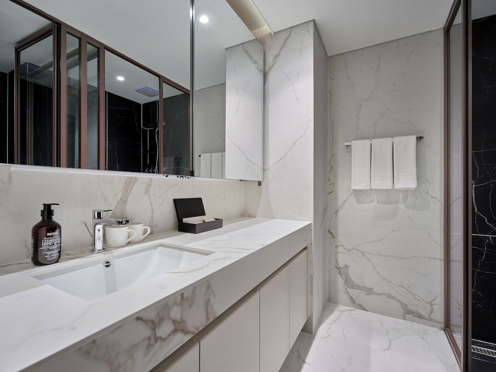 Фото Hotel The Botanik Sewoon Myeongdong