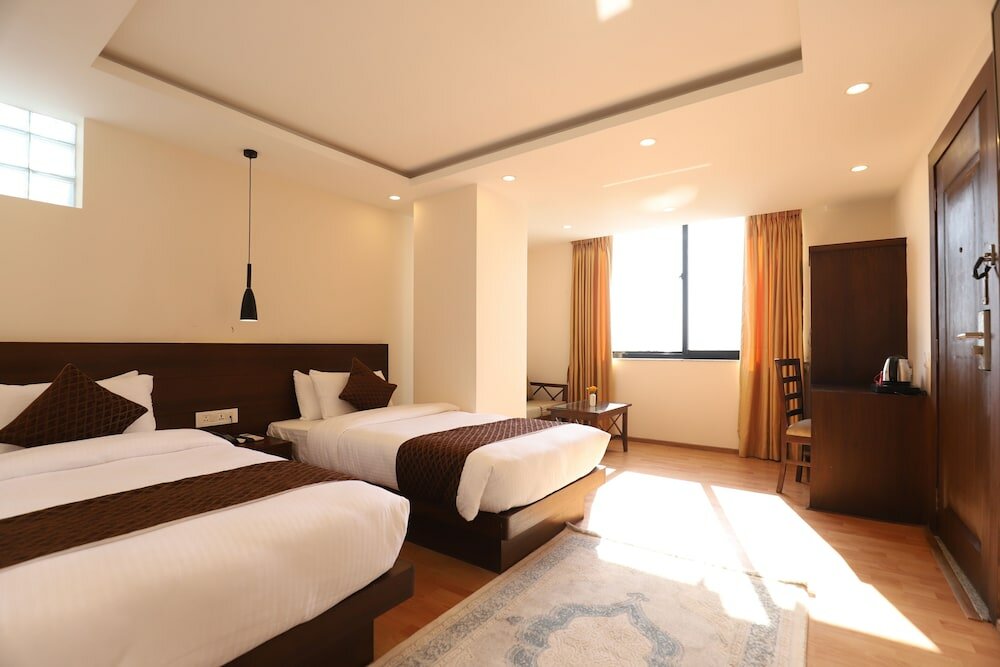 Фото Apex Business Hotel