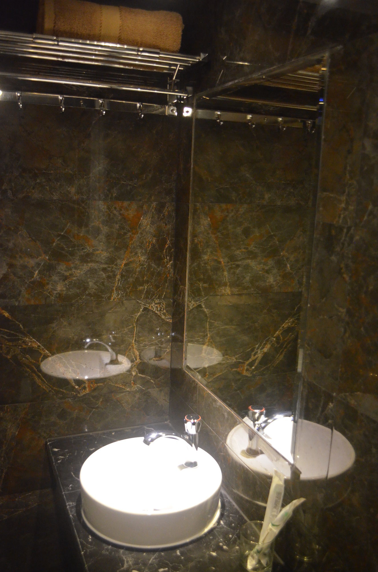 Фото Hotel Mustika Gajah Mada