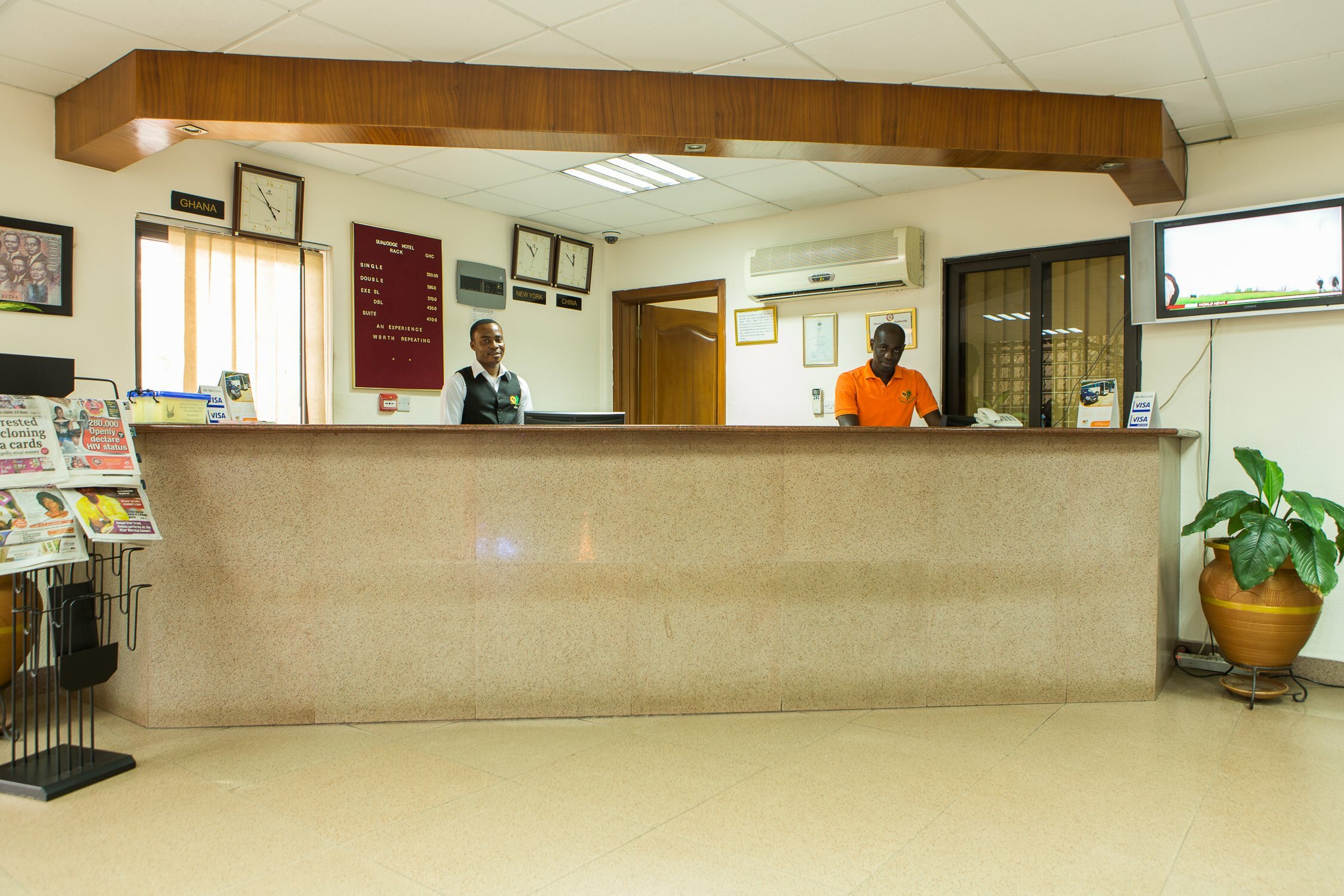 Фото Sunlodge Hotel