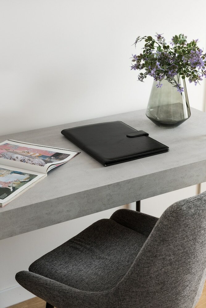 Фото At Forty One