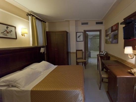 Фото Aurelius Art Gallery Smart Hotel