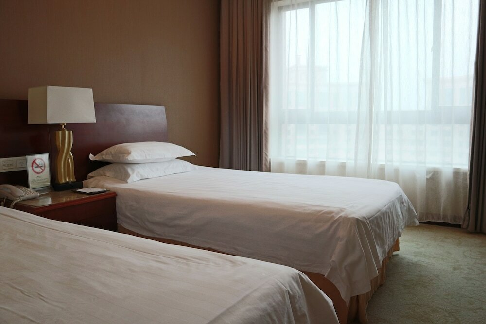 Фото Everbright Convention & Exhibition Centre Hotel