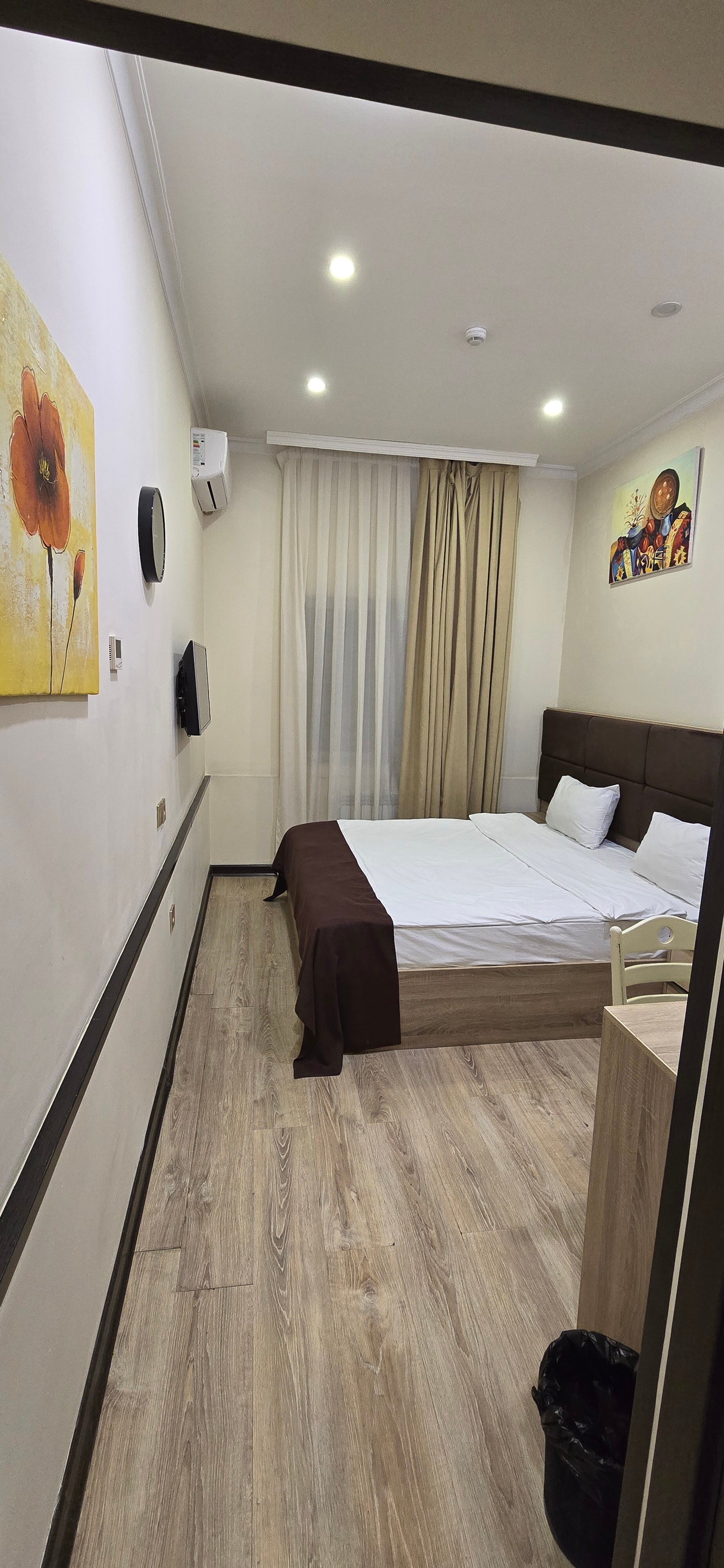 Фото Deluxe City Hotel