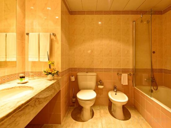 Фото Pestana Village Garden Hotel