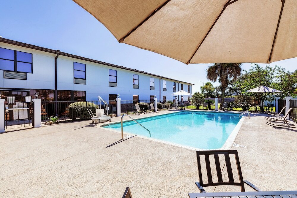 Фото Holiday Inn Express Breaux Bridge, an Ihg Hotel
