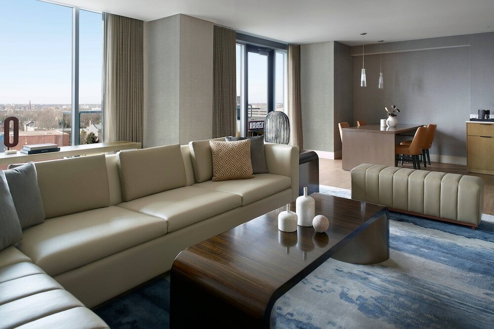 Фото Lexington Marriott City Center