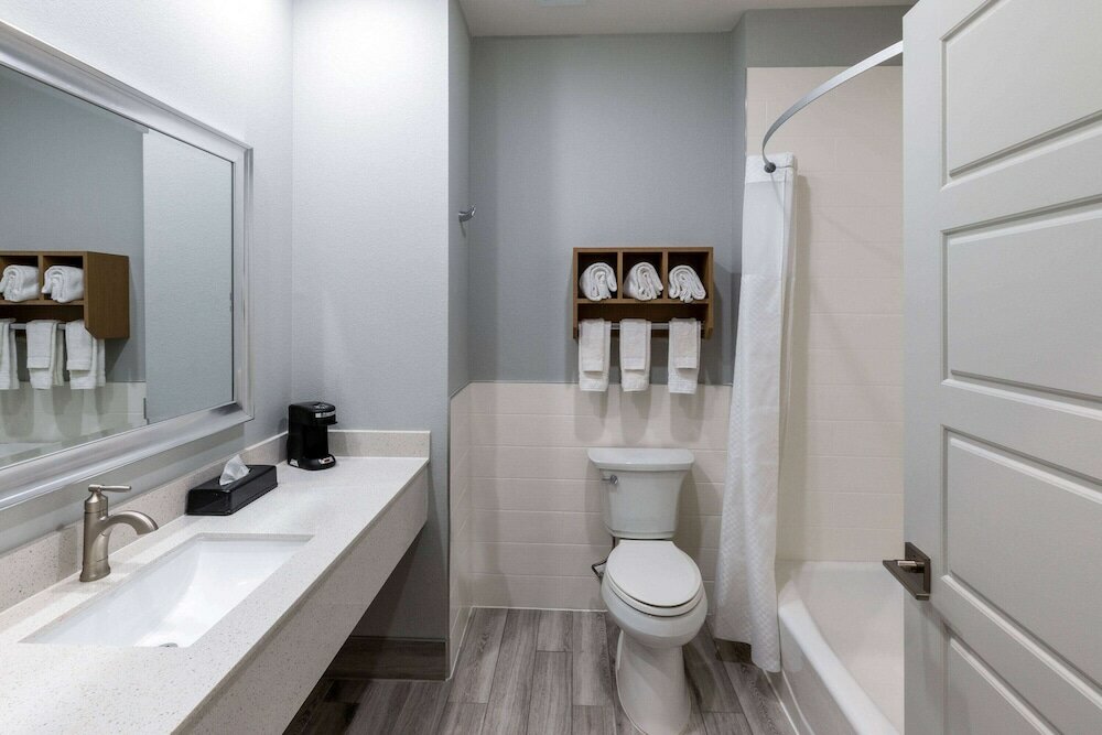 Фото Days Inn & Suites by Wyndham Downtown/University of Houston