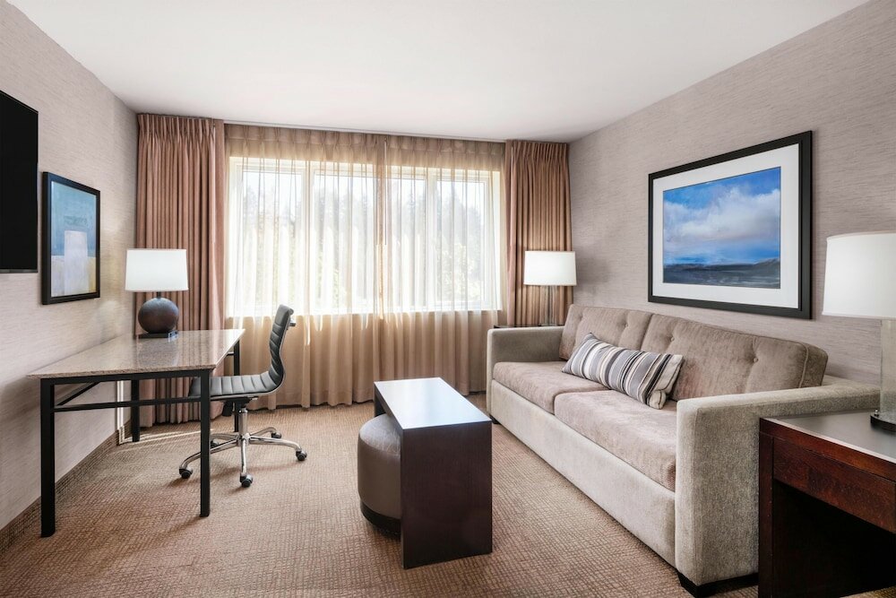 Фото Silver Cloud Hotel Bellevue Eastgate