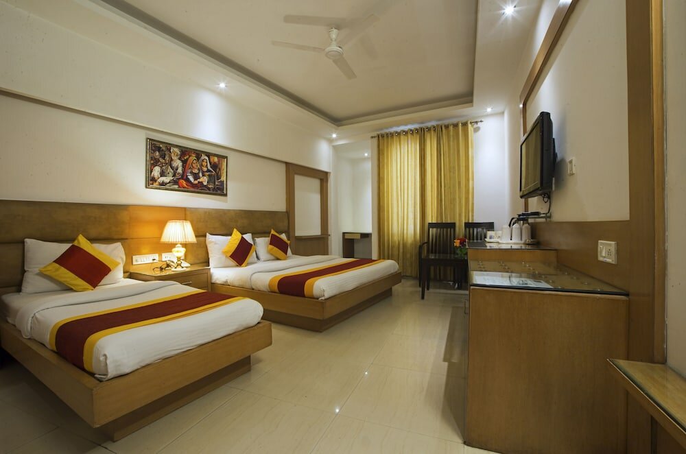 Фото Hotel Krishna Deluxe