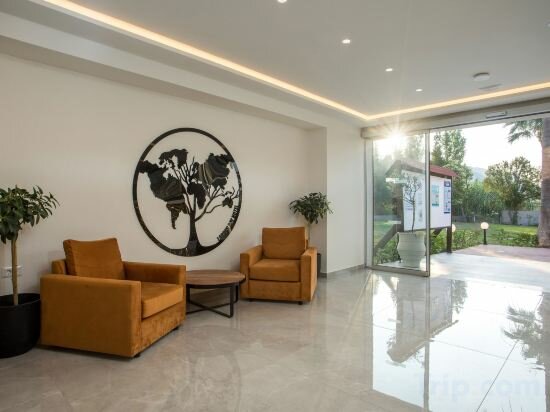 Фото Lardos Bay