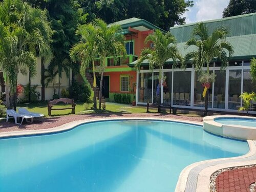 Гостиница La Solana Suites and Resorts by Cocotel в Провинции Восточный Миндоро