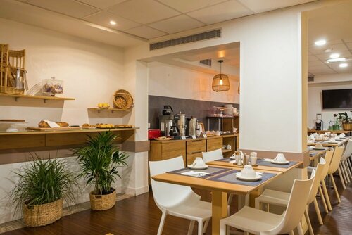 Гостиница Hotel Le Richemont в Кретее