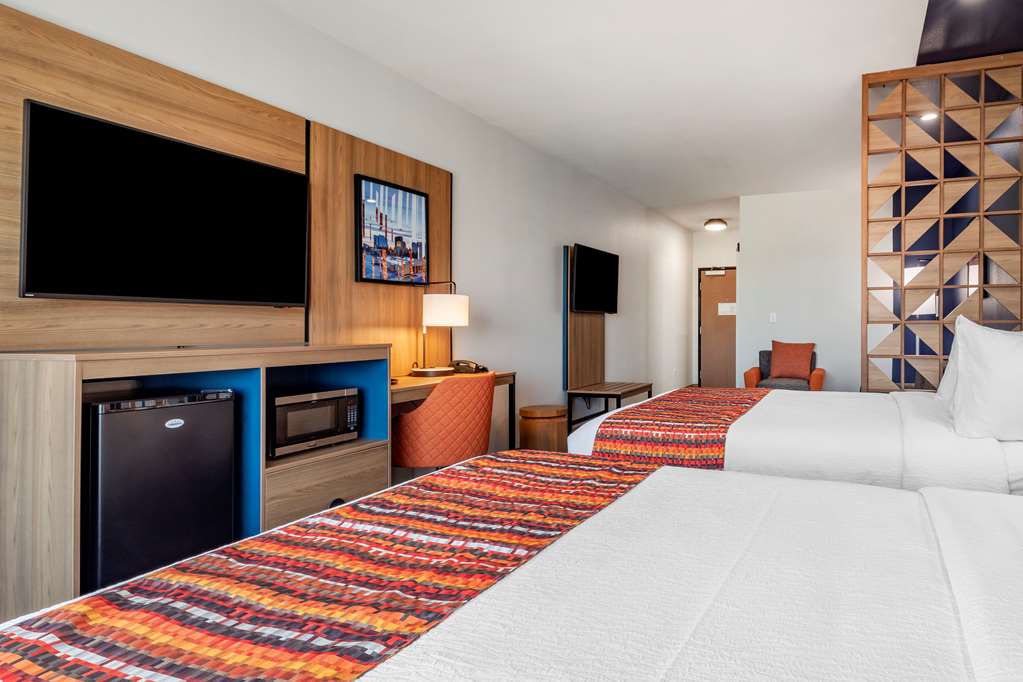 Фото Best Western Plus Amarillo East Hotel