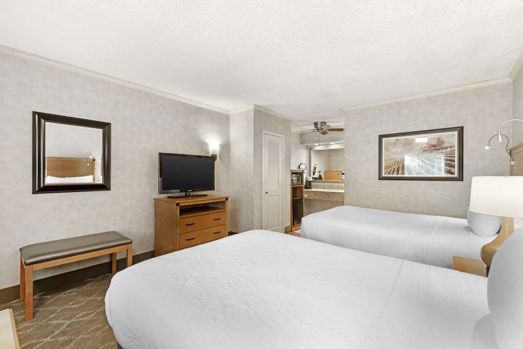 Фото Best Western Plus Black Oak