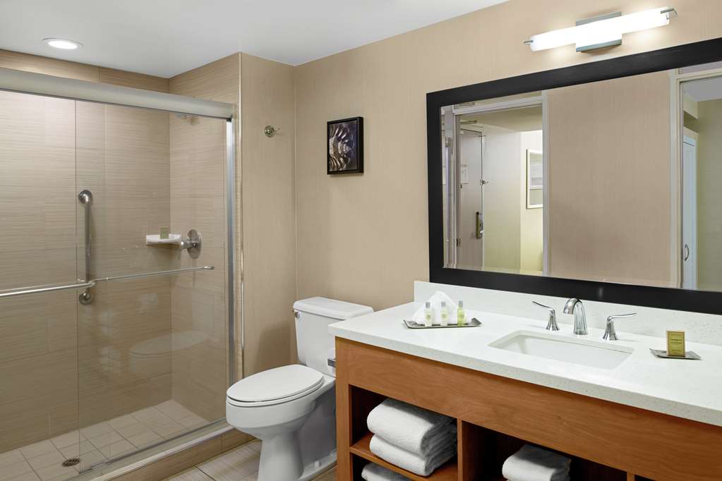 Фото DoubleTree by Hilton San Pedro - Port of Los Angeles