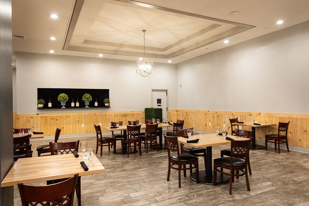 Фото Inn at the Colonnade Baltimore - a DoubleTree by Hilton