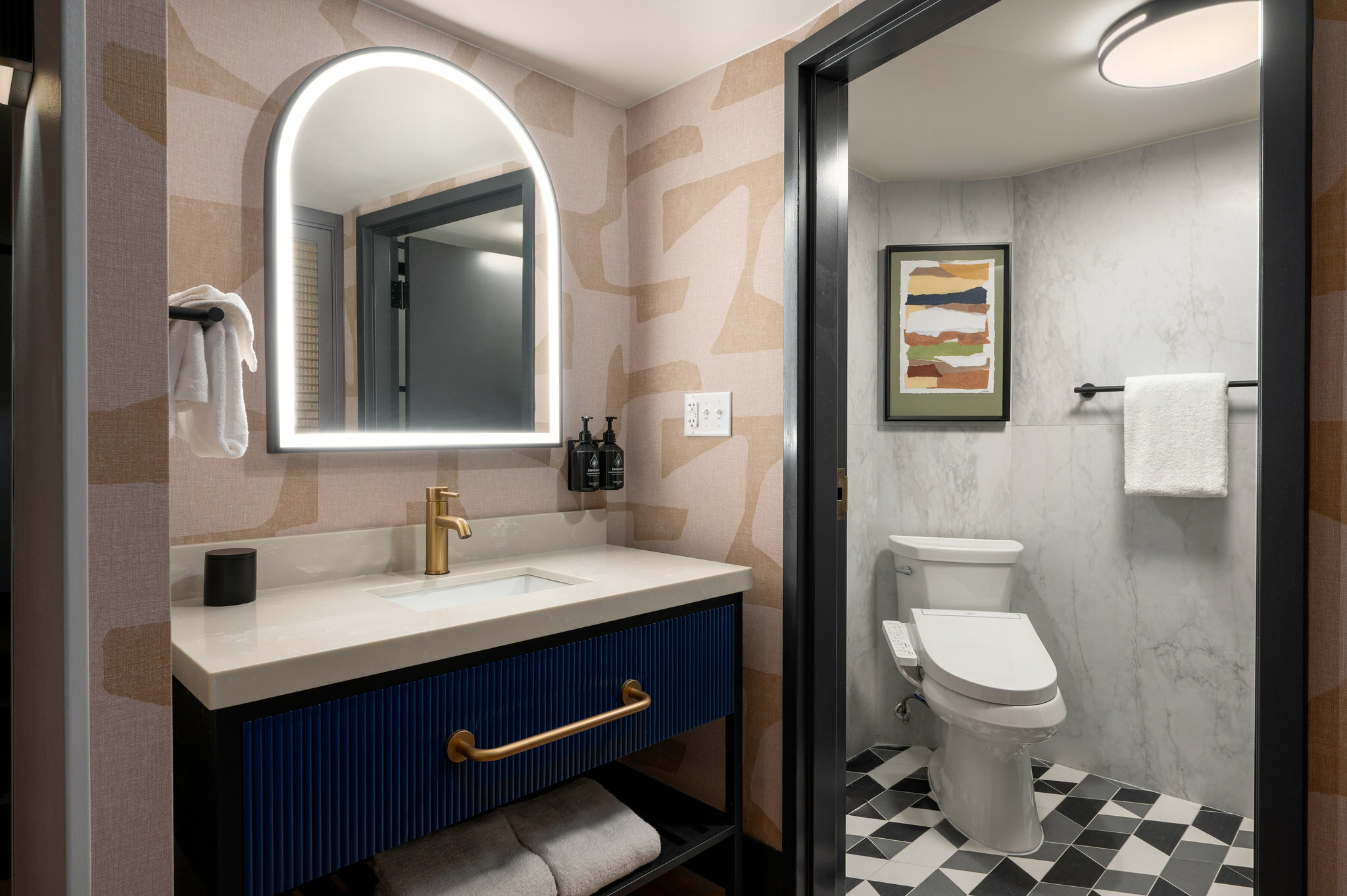 Фото Troy Inn & Suites