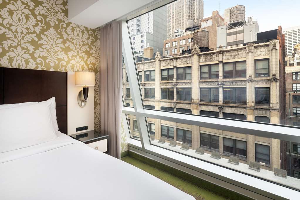 Фото Best Western Premier Herald Square
