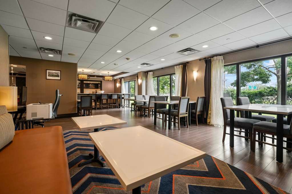 Фото Hampton Inn Ridgefield Park