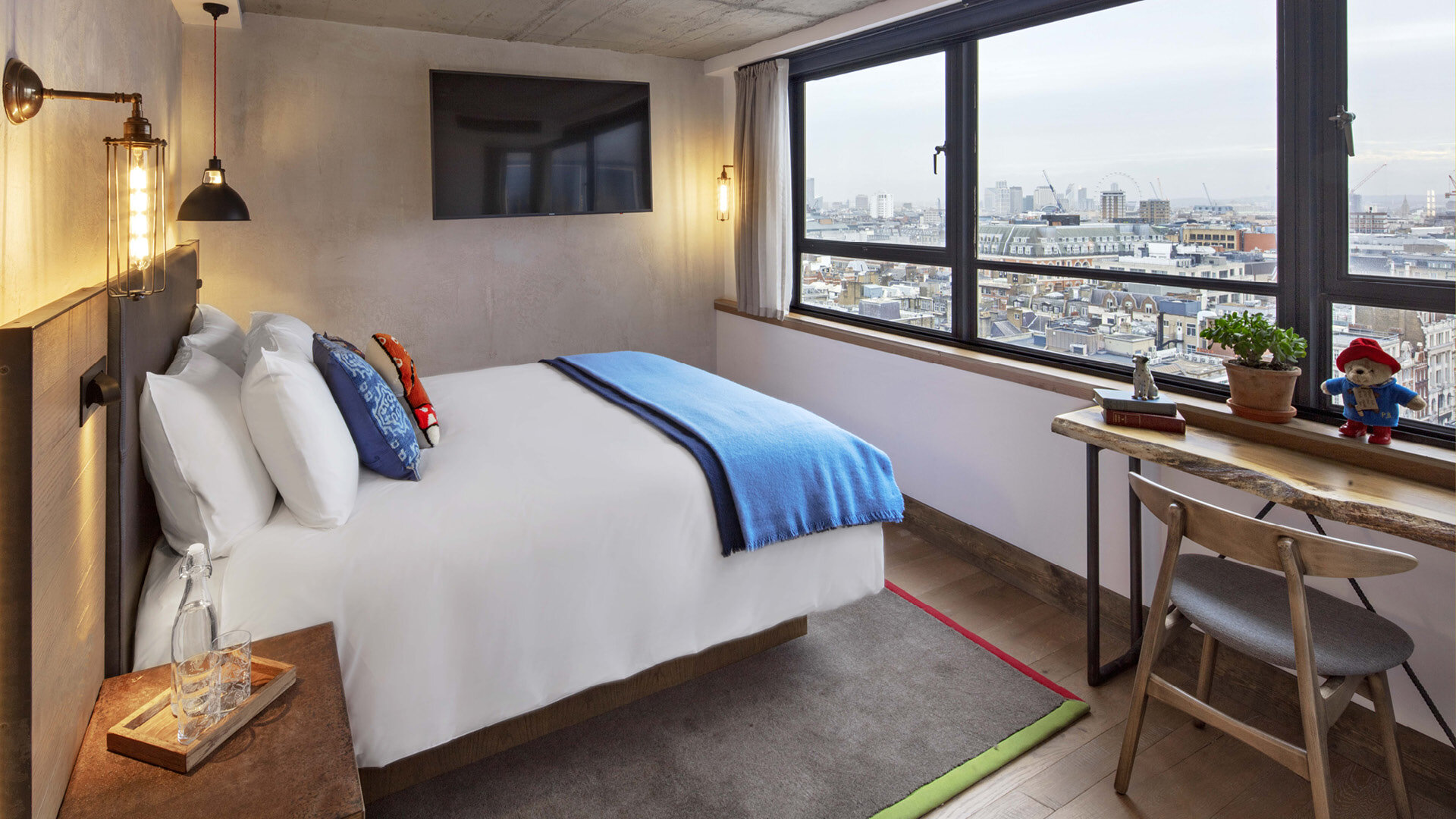 Фото Treehouse Hotel London