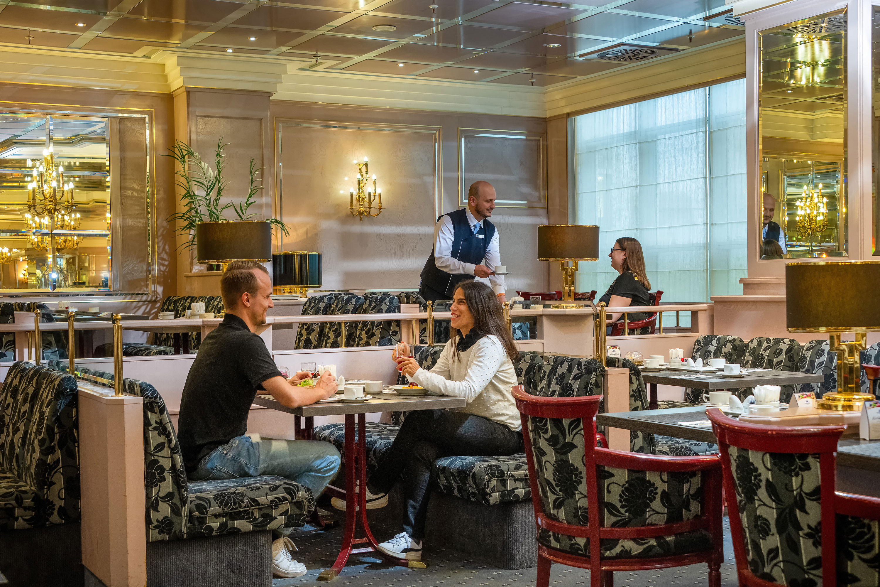 Фото Отель Maritim München