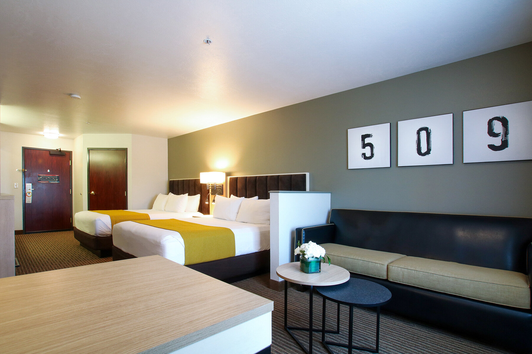 Фото Oxford Suites Spokane Valley