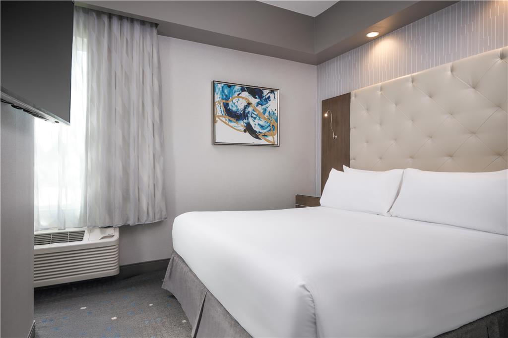 Фото Best Western Premier Hotel at Fisher's Landing